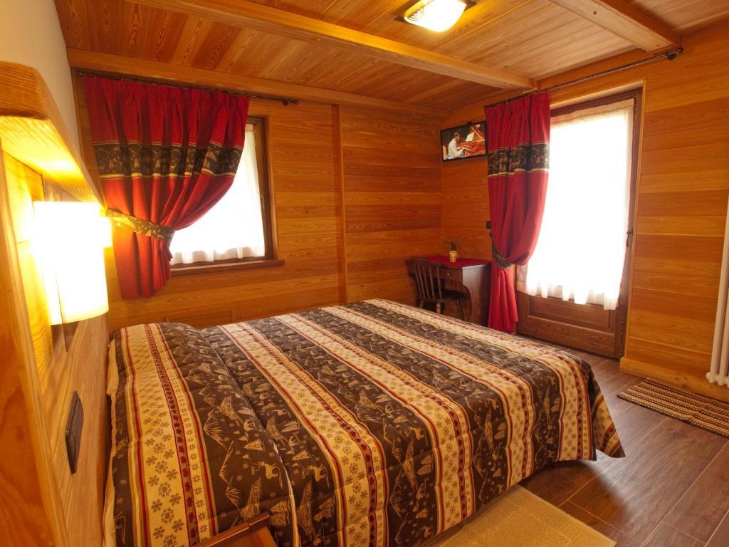 Villa Americana Chambres D'Hotes Champoluc Room photo