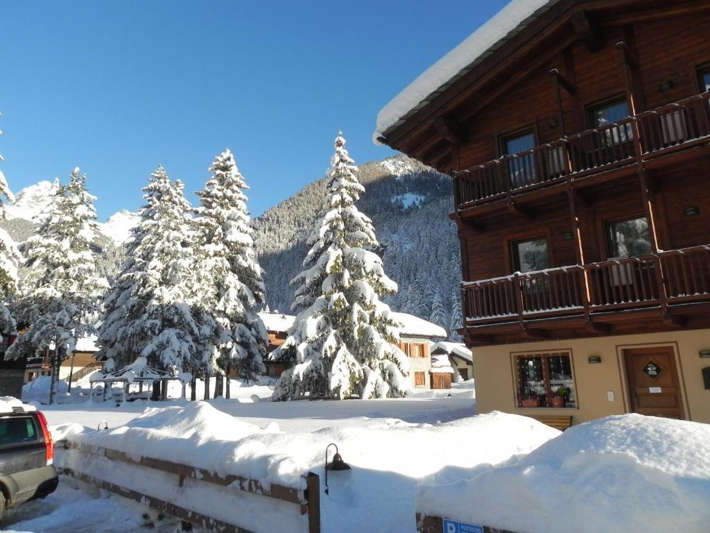Villa Americana Chambres D'Hotes Champoluc Exterior photo